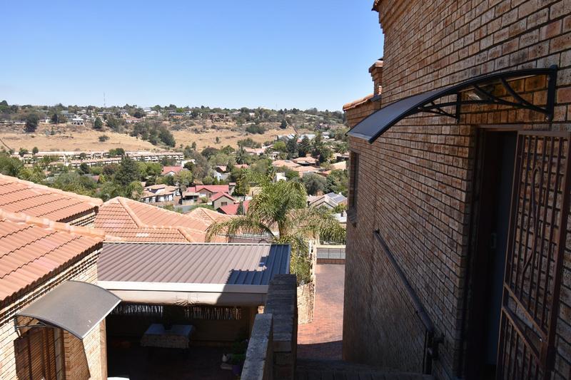 2 Bedroom Property for Sale in Kenmare Gauteng