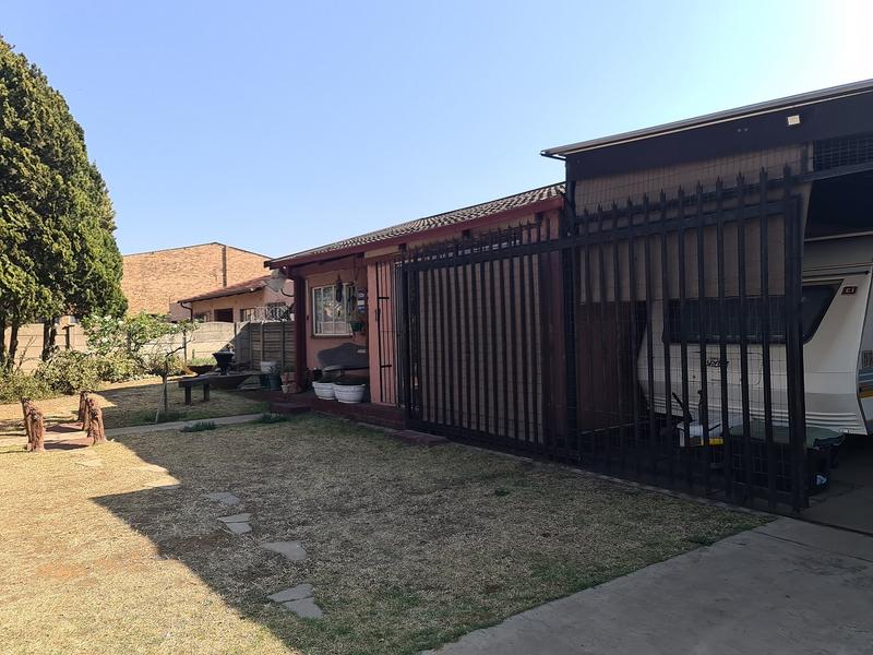 3 Bedroom Property for Sale in Vanderbijlpark CW 3 Gauteng