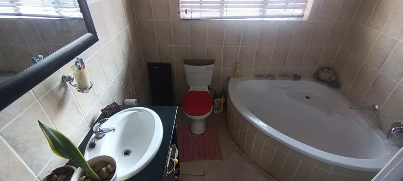 To Let 3 Bedroom Property for Rent in Ruimsig A H Gauteng