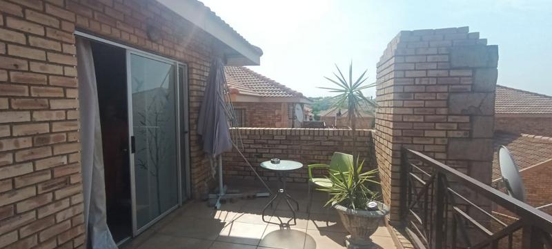 To Let 3 Bedroom Property for Rent in Ruimsig A H Gauteng