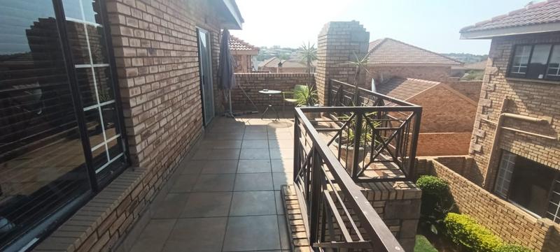 To Let 3 Bedroom Property for Rent in Ruimsig A H Gauteng