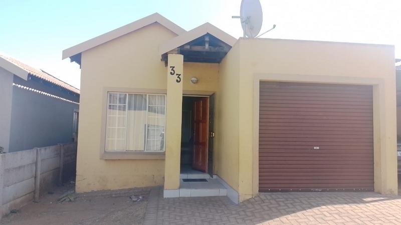 3 Bedroom Property for Sale in Mohlakeng Gauteng