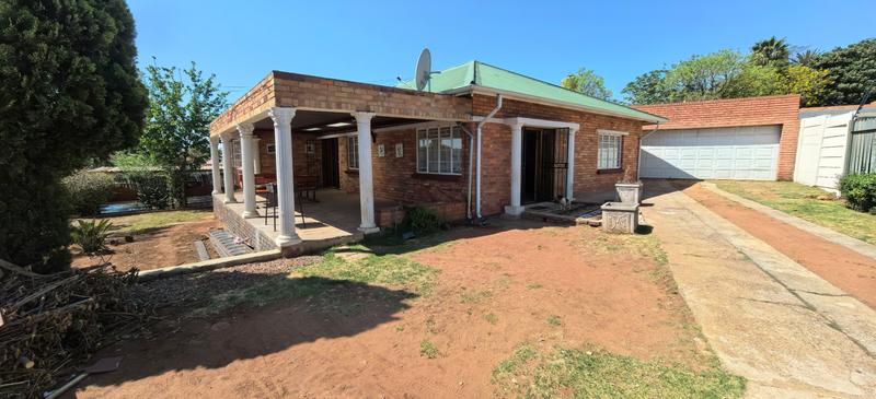 4 Bedroom Property for Sale in Florida North Gauteng