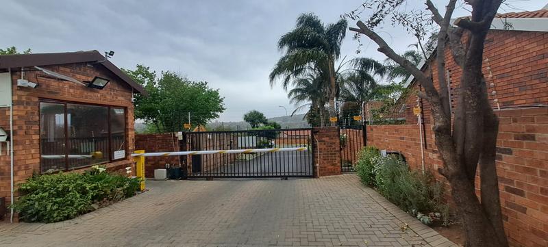 To Let 3 Bedroom Property for Rent in Weltevreden Park Gauteng