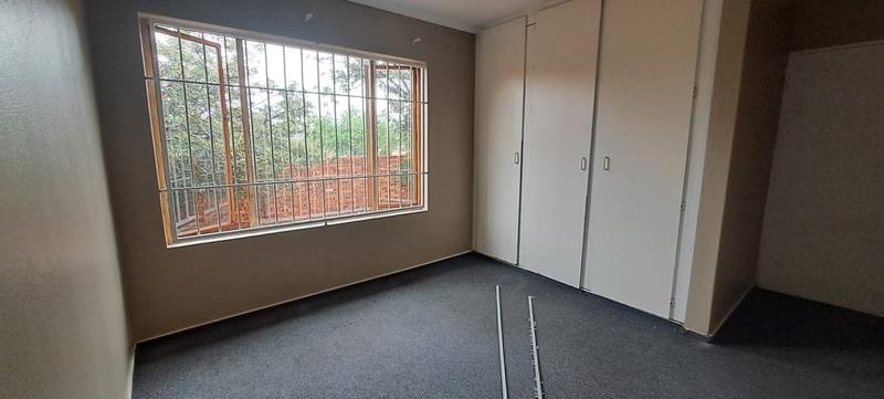 To Let 3 Bedroom Property for Rent in Weltevreden Park Gauteng