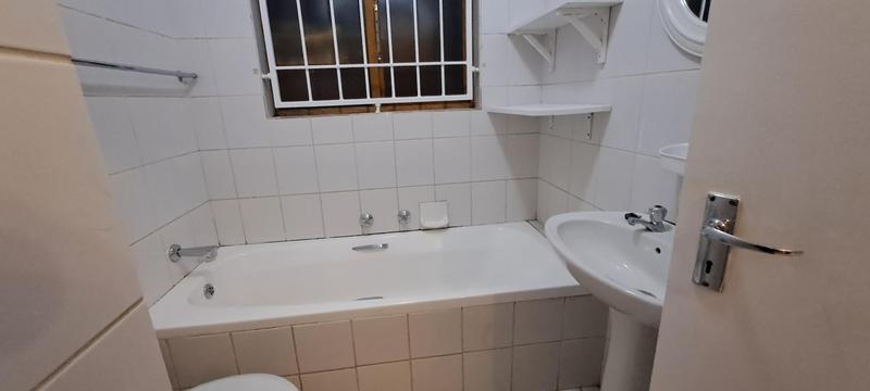 To Let 3 Bedroom Property for Rent in Weltevreden Park Gauteng