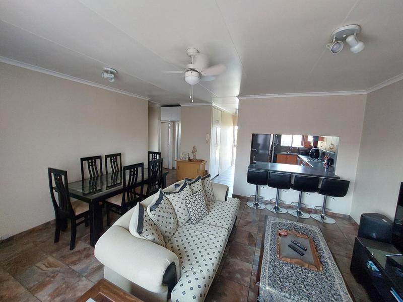 To Let 2 Bedroom Property for Rent in Dayanglen Gauteng