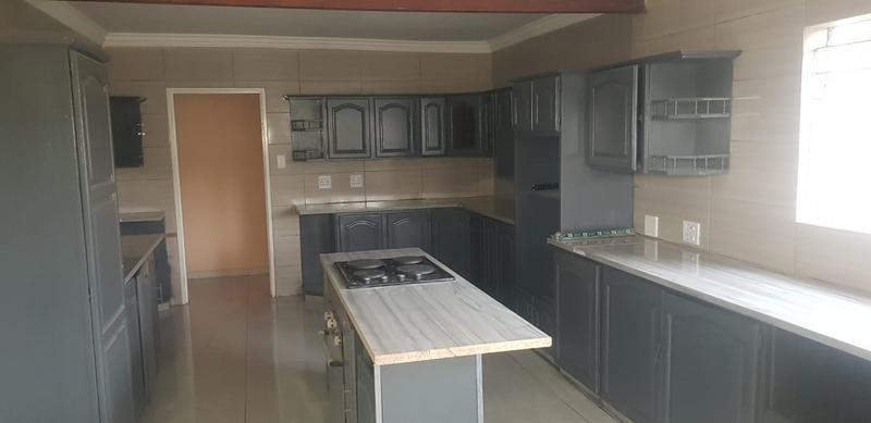 3 Bedroom Property for Sale in Bonaero Park Gauteng