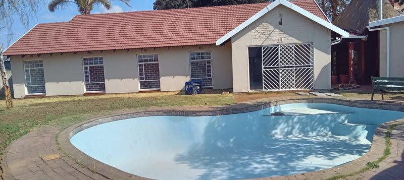 3 Bedroom Property for Sale in Bonaero Park Gauteng