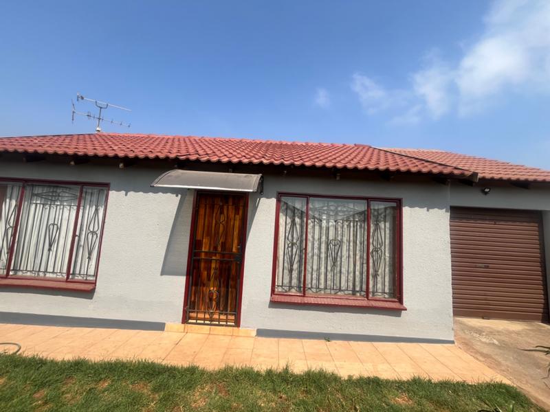 4 Bedroom Property for Sale in Vosloorus Gauteng