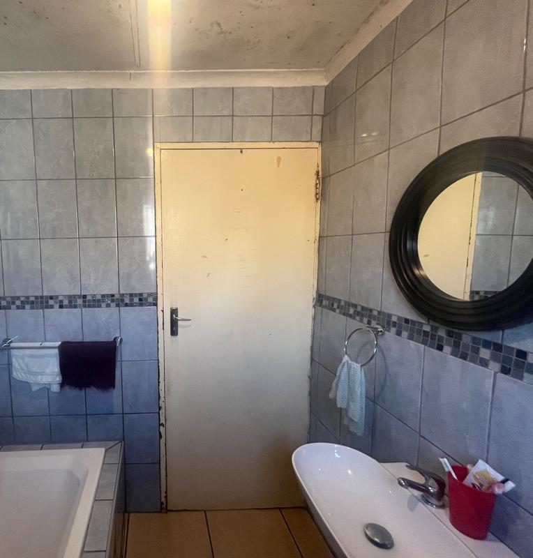 4 Bedroom Property for Sale in Vosloorus Gauteng