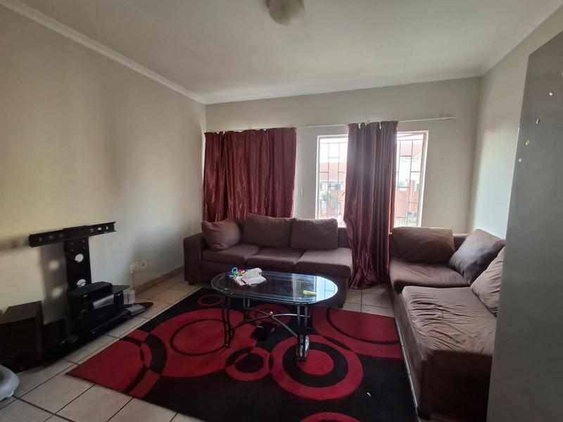 2 Bedroom Property for Sale in The Orchards Gauteng