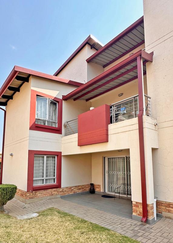 To Let 2 Bedroom Property for Rent in Magaliessig Gauteng