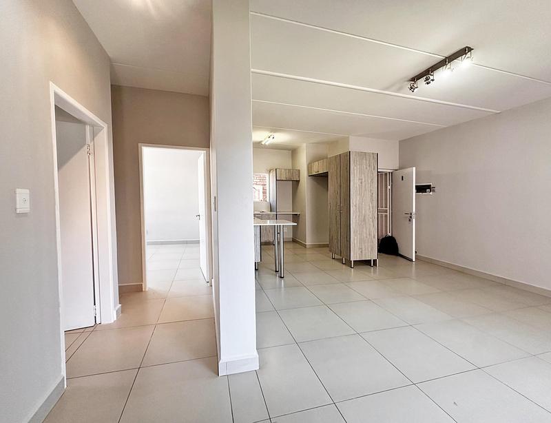 To Let 2 Bedroom Property for Rent in Magaliessig Gauteng