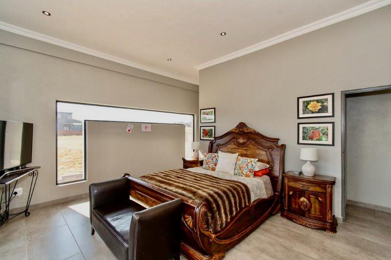 To Let 5 Bedroom Property for Rent in Copperleaf Estate Gauteng