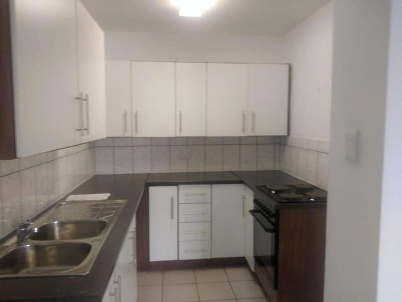 1 Bedroom Property for Sale in Die Hoewes Gauteng