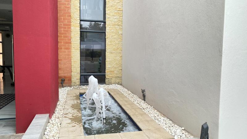 5 Bedroom Property for Sale in Copperleaf Estate Gauteng