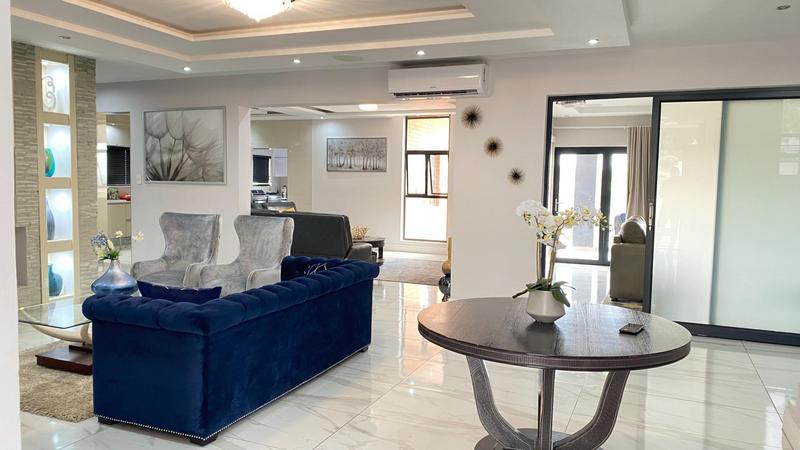 5 Bedroom Property for Sale in Copperleaf Estate Gauteng