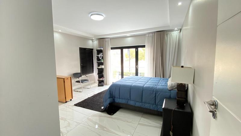 5 Bedroom Property for Sale in Copperleaf Estate Gauteng