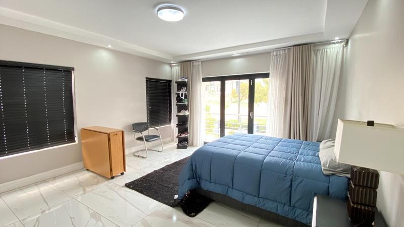 5 Bedroom Property for Sale in Copperleaf Estate Gauteng