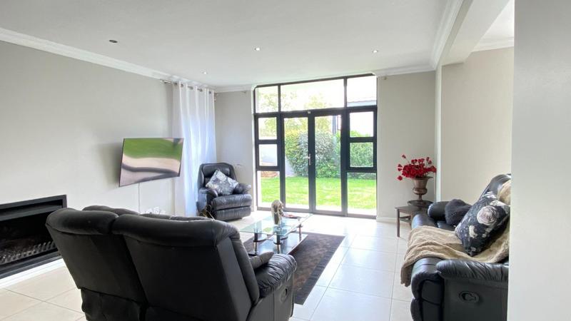 4 Bedroom Property for Sale in Copperleaf Estate Gauteng