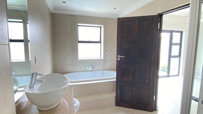 4 Bedroom Property for Sale in Copperleaf Estate Gauteng