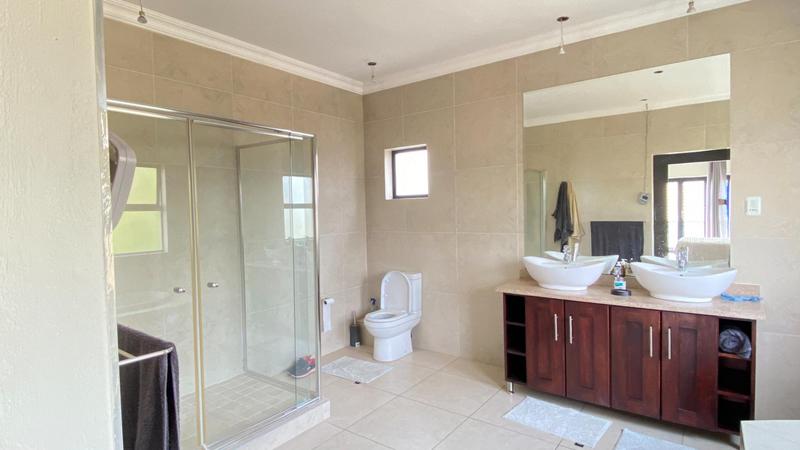 4 Bedroom Property for Sale in Copperleaf Estate Gauteng