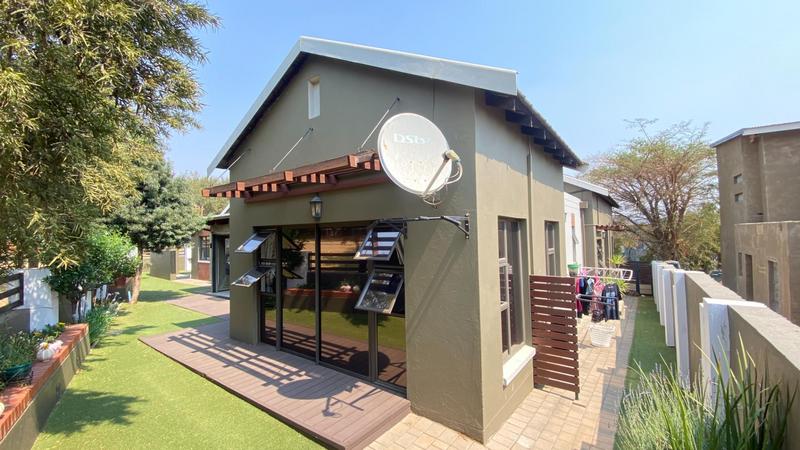 3 Bedroom Property for Sale in Copperleaf Estate Gauteng