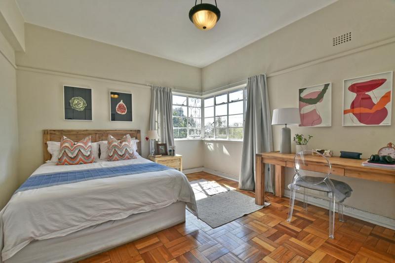 2 Bedroom Property for Sale in Parktown North Gauteng