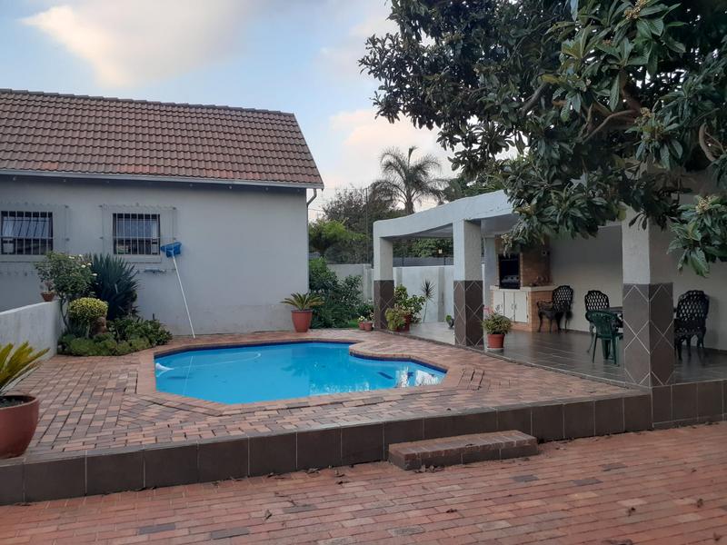 4 Bedroom Property for Sale in Sydenham Gauteng