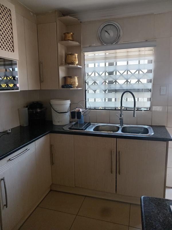 4 Bedroom Property for Sale in Protea Glen Gauteng