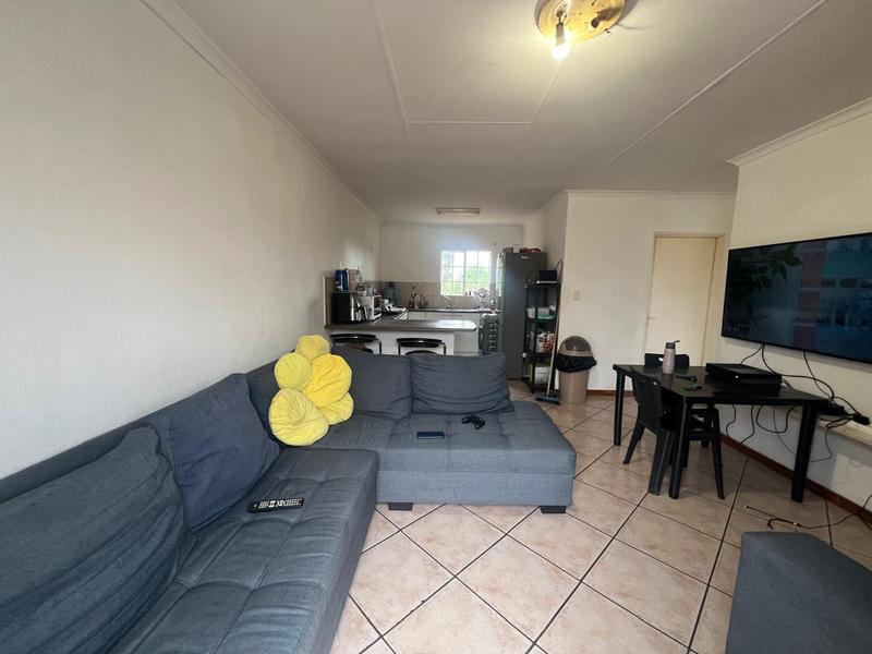 2 Bedroom Property for Sale in Helikonpark Gauteng