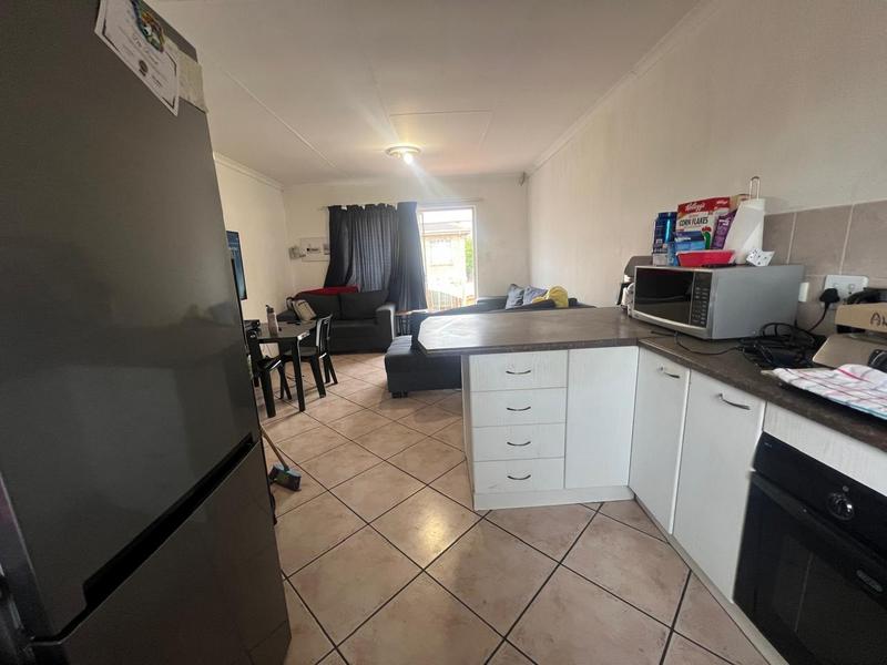 2 Bedroom Property for Sale in Helikonpark Gauteng