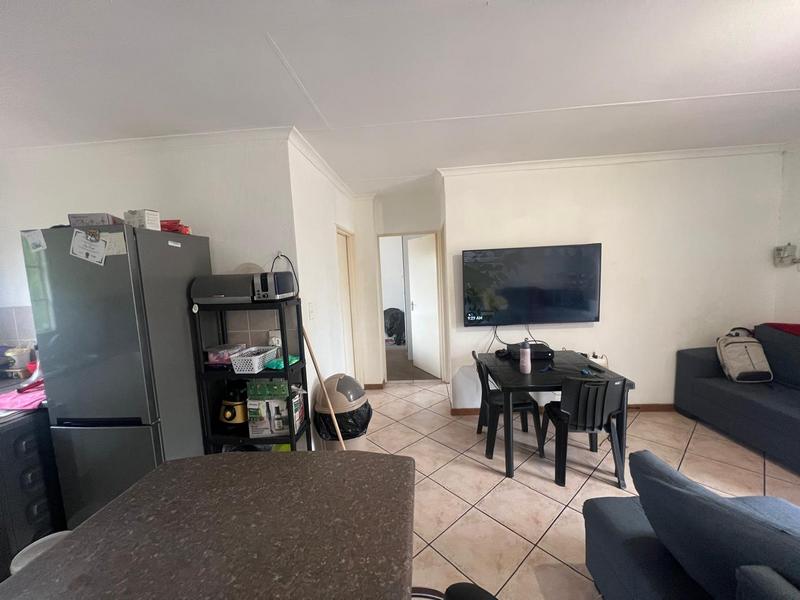 2 Bedroom Property for Sale in Helikonpark Gauteng