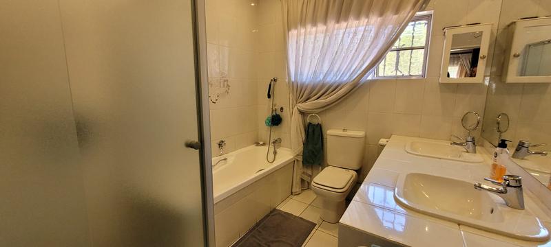 4 Bedroom Property for Sale in Alberante Gauteng