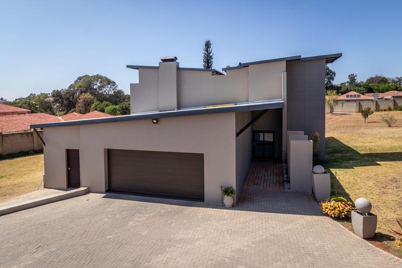 To Let 4 Bedroom Property for Rent in Chancliff A H Gauteng