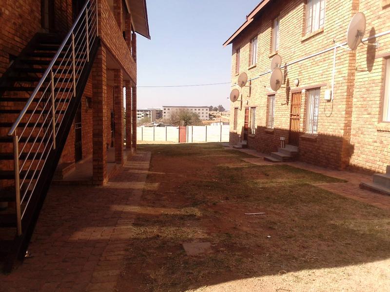 2 Bedroom Property for Sale in Olievenhoutbosch Gauteng