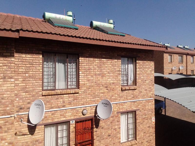 2 Bedroom Property for Sale in Olievenhoutbosch Gauteng