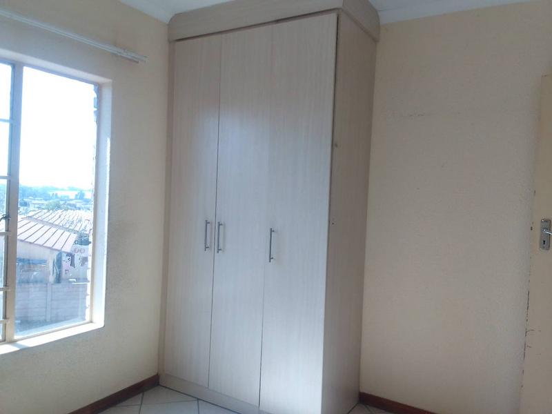 2 Bedroom Property for Sale in Olievenhoutbosch Gauteng