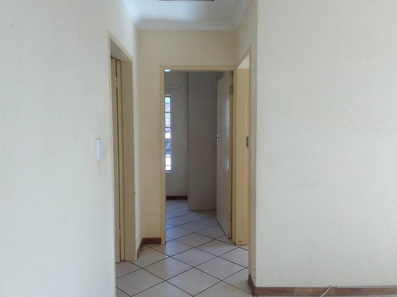 2 Bedroom Property for Sale in Olievenhoutbosch Gauteng