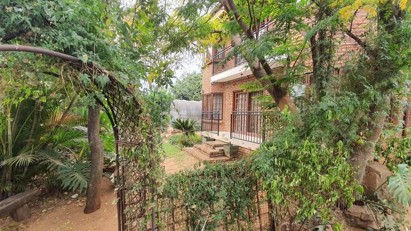 4 Bedroom Property for Sale in Theresa Park Gauteng