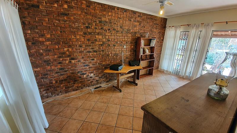 4 Bedroom Property for Sale in Theresa Park Gauteng