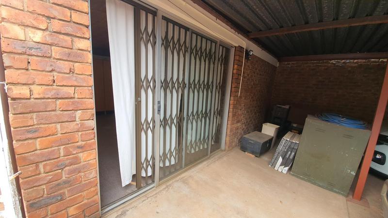 4 Bedroom Property for Sale in Theresa Park Gauteng