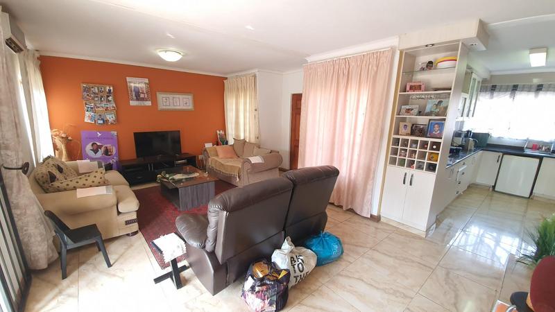 3 Bedroom Property for Sale in Theresa Park Gauteng