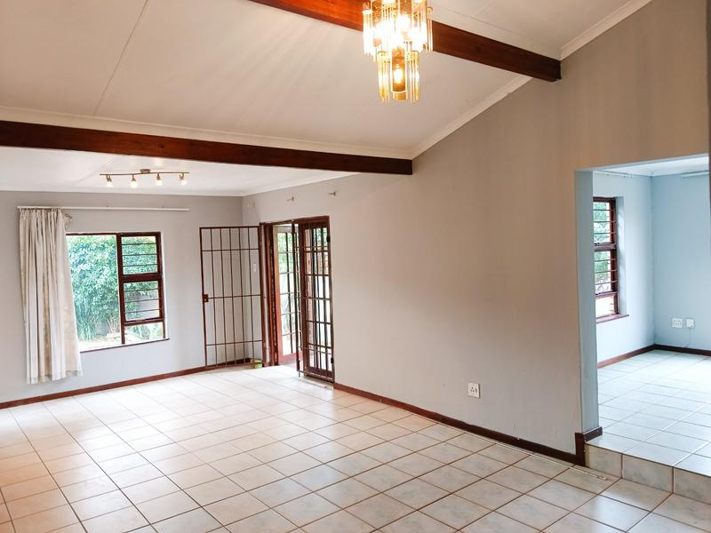 To Let 3 Bedroom Property for Rent in Magaliessig Gauteng