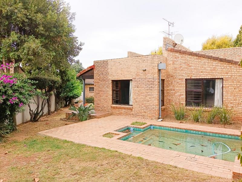 To Let 3 Bedroom Property for Rent in Magaliessig Gauteng