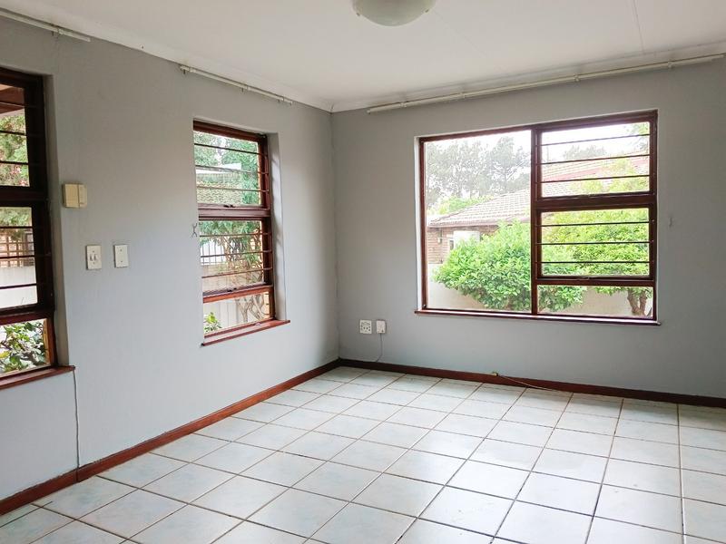 To Let 3 Bedroom Property for Rent in Magaliessig Gauteng