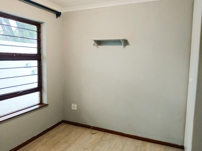 To Let 3 Bedroom Property for Rent in Magaliessig Gauteng