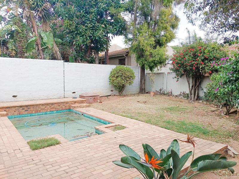 To Let 3 Bedroom Property for Rent in Magaliessig Gauteng