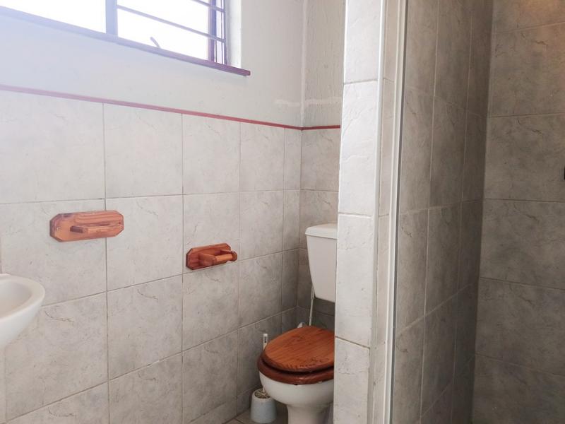 To Let 3 Bedroom Property for Rent in Magaliessig Gauteng